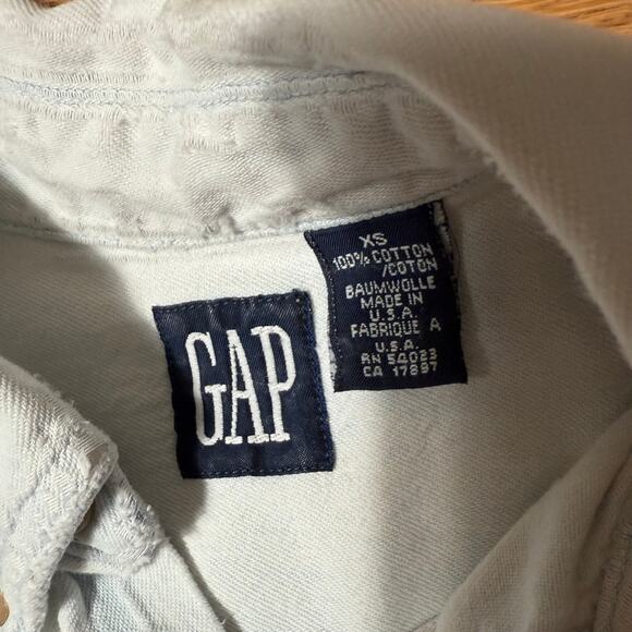 Vintage Gap Chambray Button Up Shirt SZ XS Light Wash Classic Casual - Picture 11 of 13